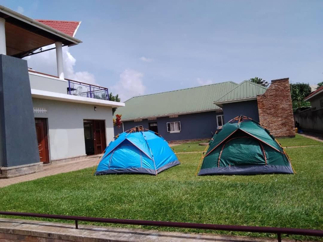 Migingo Suites Entebbe Exterior foto